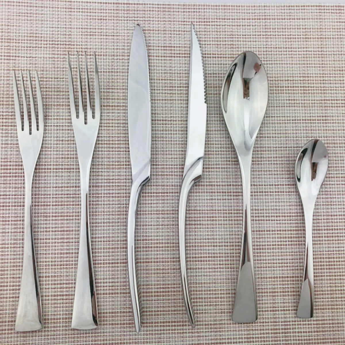 24Pcs/Set Stainless Steel Dinnerware Flatware Set Dinner Spoon Fork Knife Cutlery Set Tableware Set Service For 4 or 6