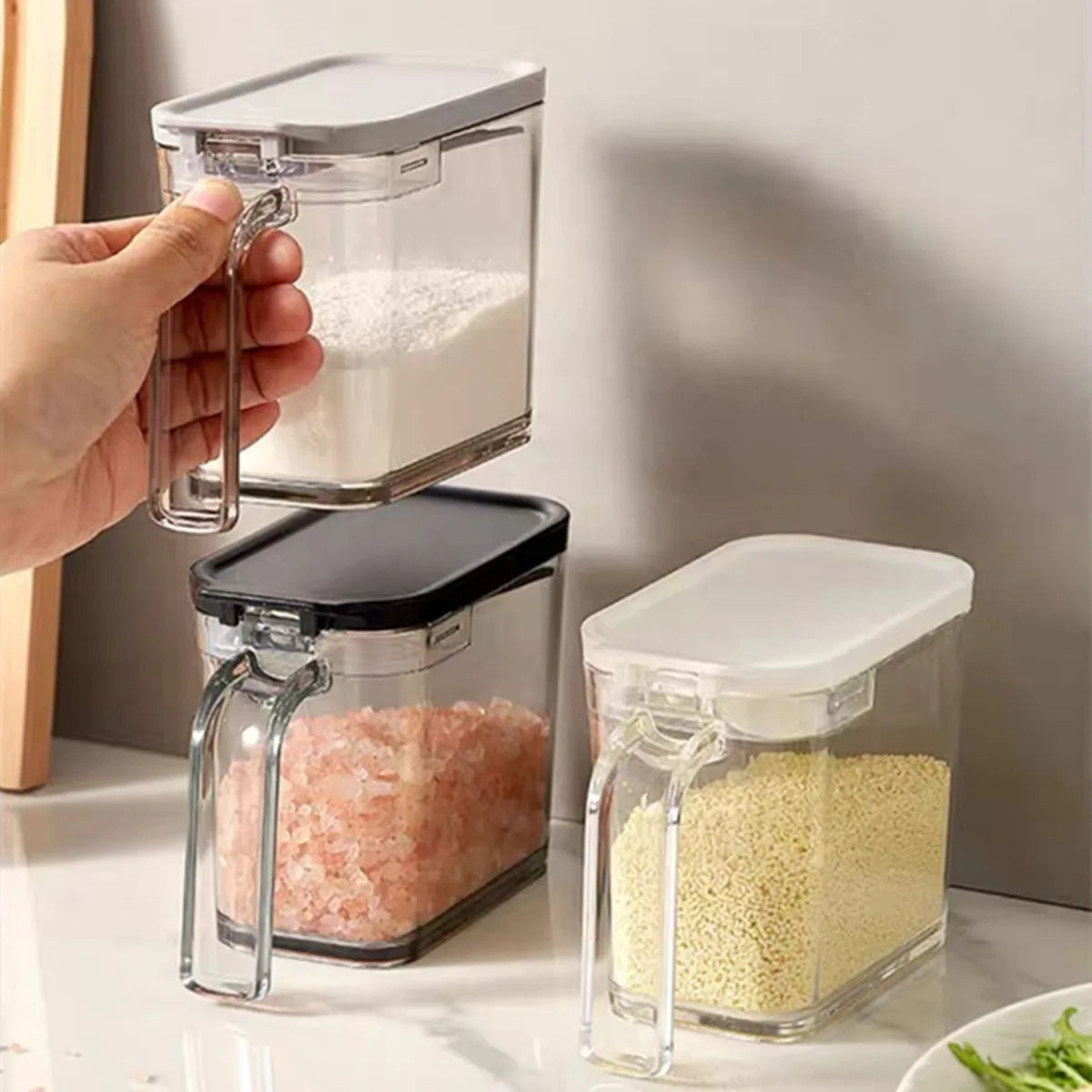 1 Sealed Pop-Top Seasoning Box with Spoon, Household Moisture-Proof Seasoning Bottle, Msg Salt Seasoning Storage Box